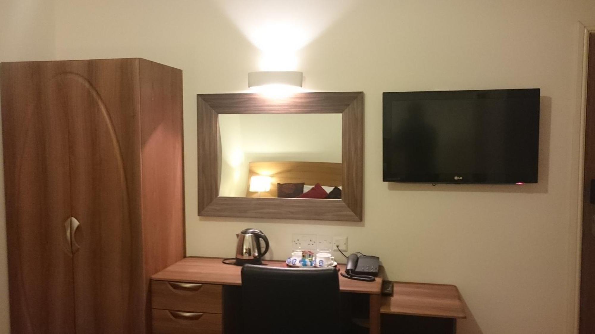 Gateway Express Hotel Newport  Buitenkant foto